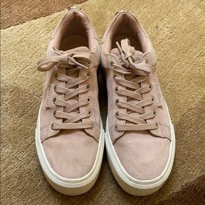 Kendall + Kylie Platform Sneaker